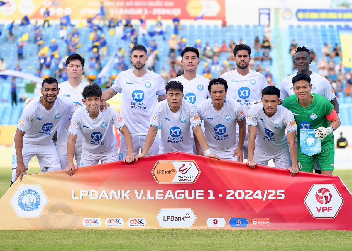 Nam dinh vo dich V.League 2024/25