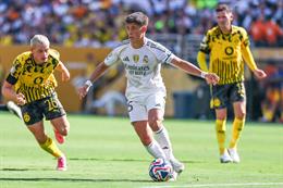 Xabi Alonso gọi Arda Guler là phiên bản kết hợp giữa Guti và Ozil