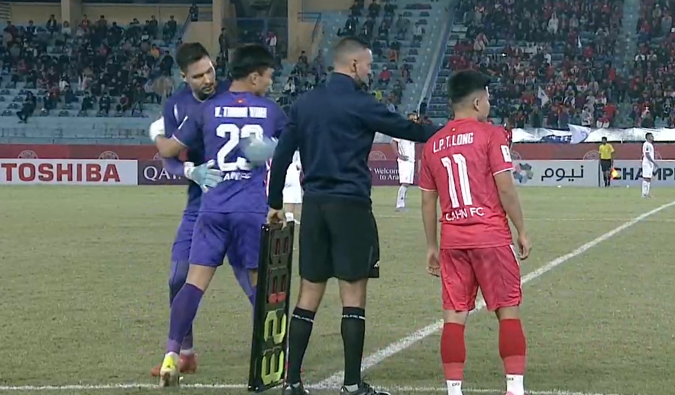 HLV Polking thông báo tình hình chấn thương của Nguyễn Filip 1