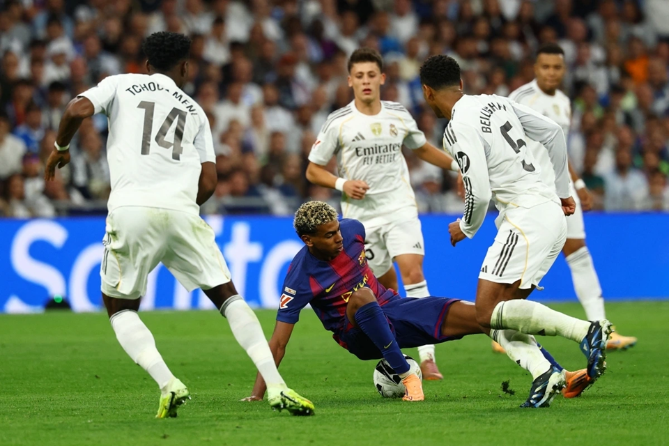 Lamine Yamal phải học cách đối mặt chỉ trích 1